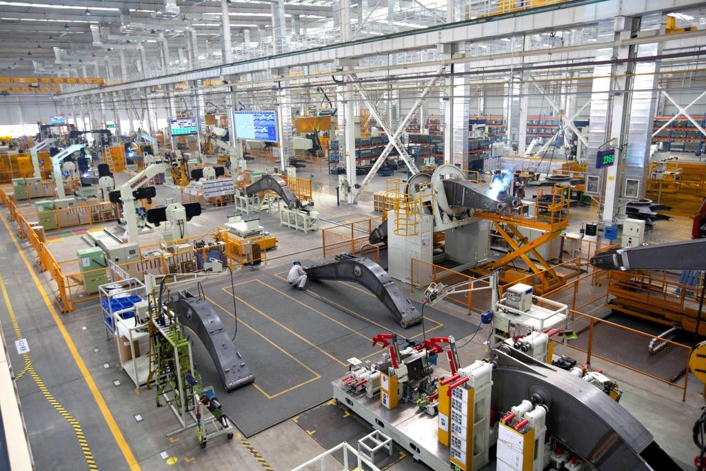 Завод SDLG в Китае Завод SDLG в Китае