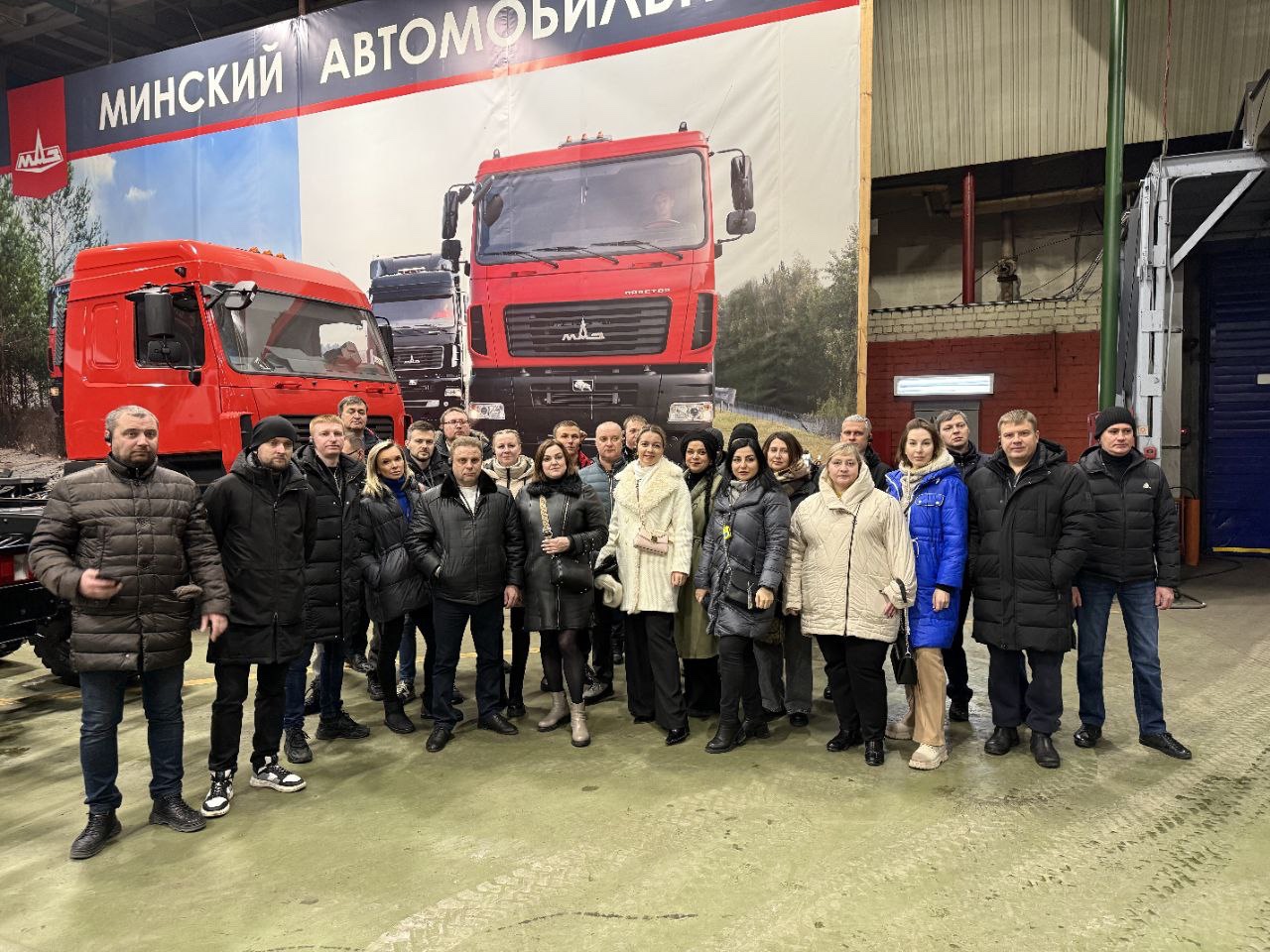 Изображение к статье «Сотрудники Русбизнесавто на Минском автомобильном заводе»