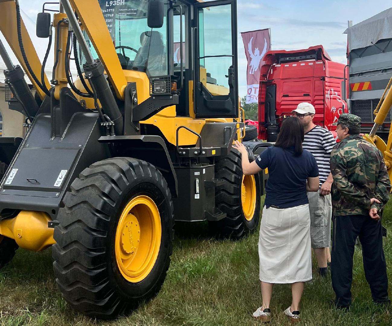 Изображение к статье ««Русбизнесавто» привез свою технику липецким аграриям»