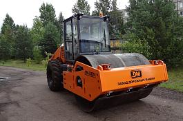 Каток грунтовый полноприводный DM-614 (дв Cummins, масса 14т)