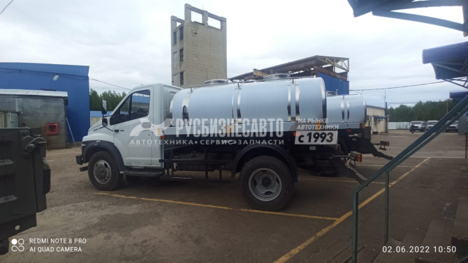 Купить АЦ пищевая ГАЗ-C41R13 (4,2 м3, 2 отсека, ТМД-ЦП-4.2/2-01) в компании Русбизнесавто - изображение 1