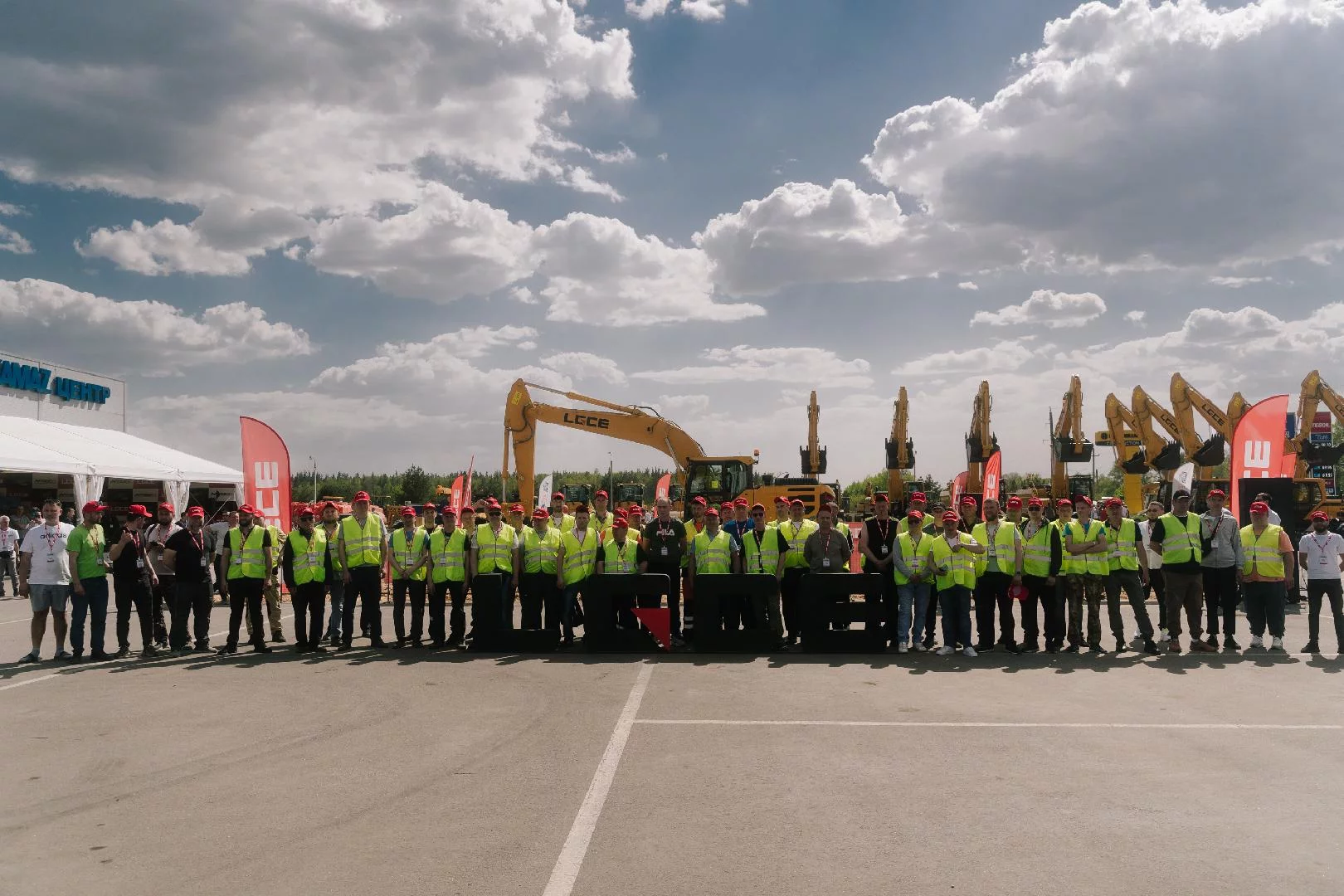 Изображение к статье «ТЕСТ НА ПРОФЕССИОНАЛИЗМ: КОНКУРС TOP DRIVER EXCAVATOR CHALLENGE В ВОРОНЕЖЕ»